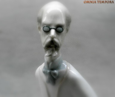 Statua In Ceramica Invetriata Lladro (Spagna) - Dimensione cm 36X14X11
